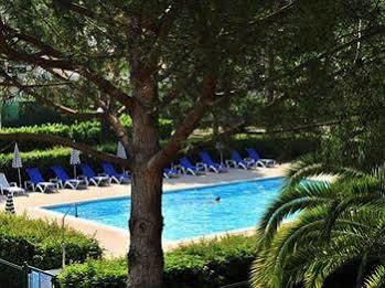 Pierre & Les Jardins Ombrages Aparthotel 3*